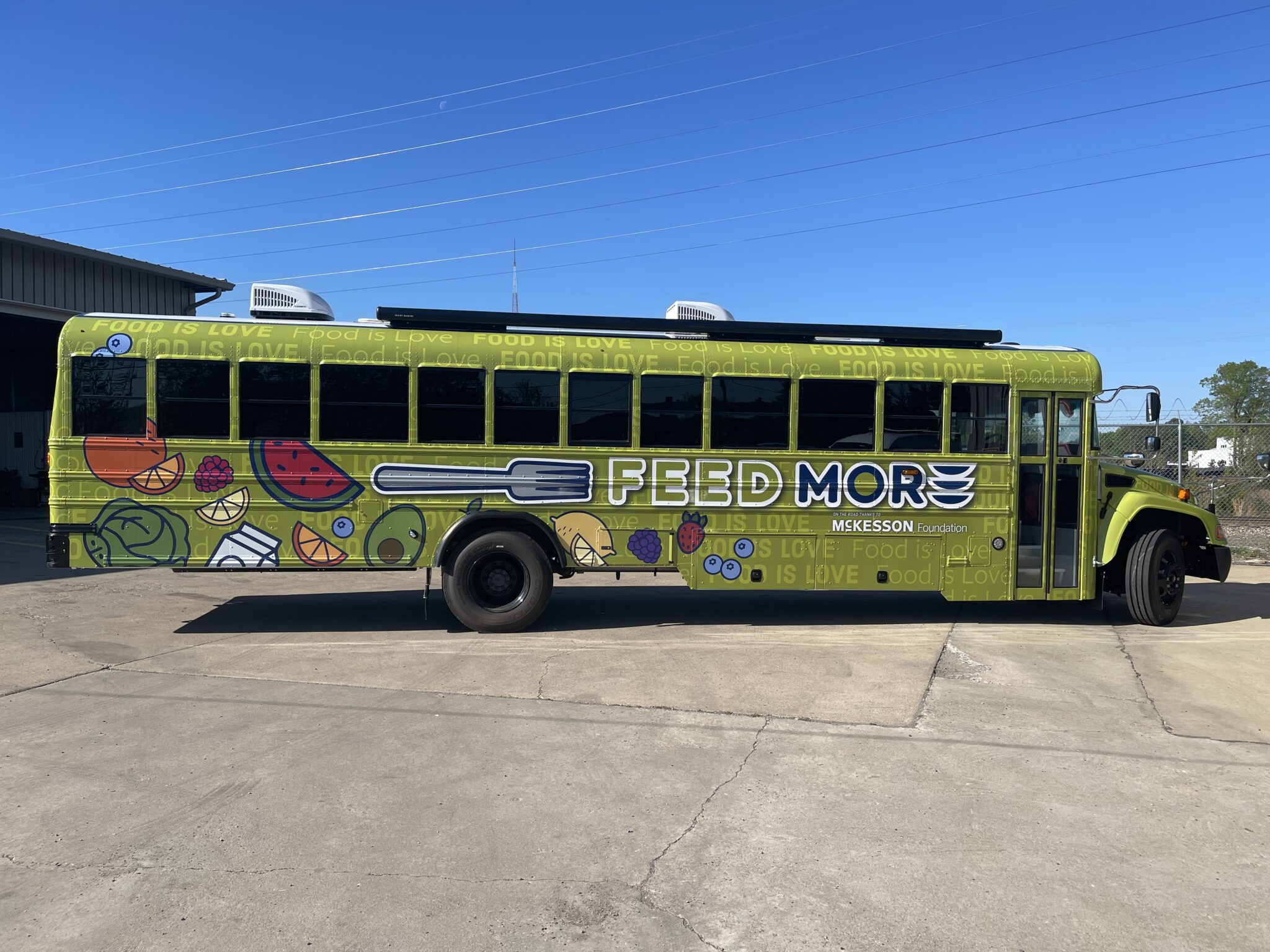 Feed More Freddie Market Bus for kids